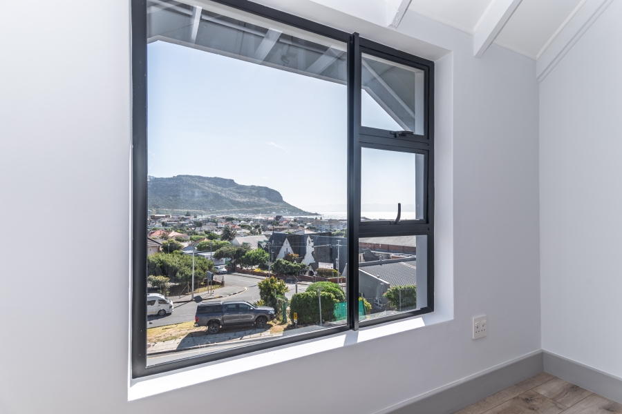 4 Bedroom Property for Sale in Fish Hoek Western Cape